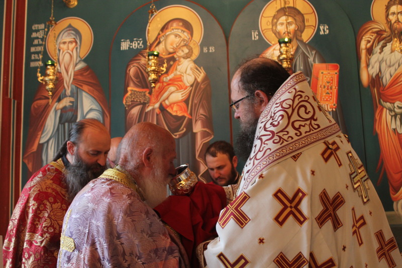 Св. мчци Памфил и Порфирий. Св. Флавиан, патриарх Константинополски. ☽.