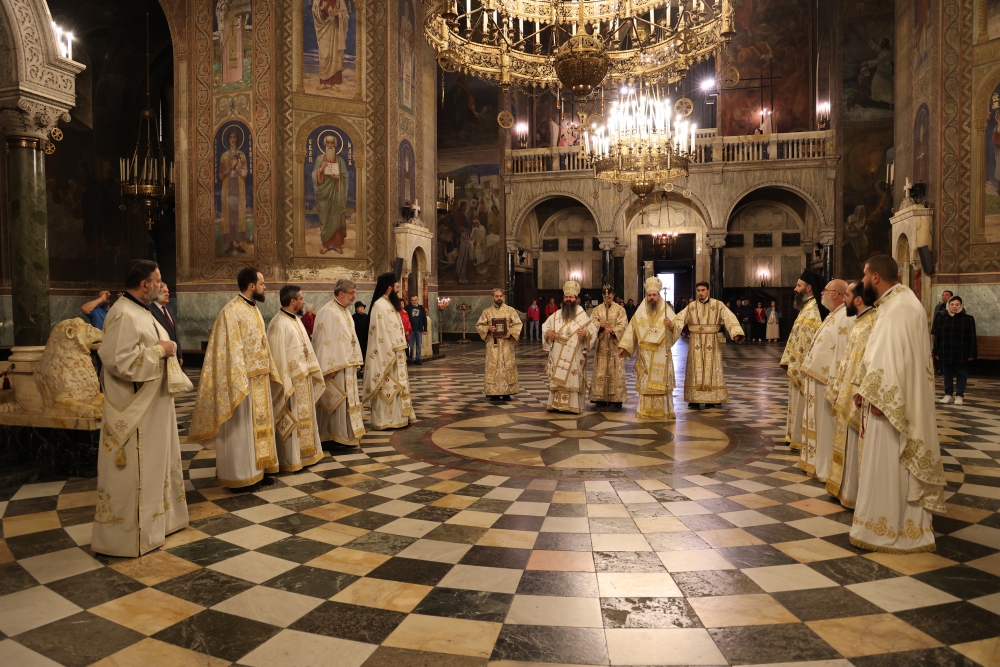 Архиерейска света Литургия и молебен по повод изпълването на седемдесет и една години от възстановяването на Българската патриаршия