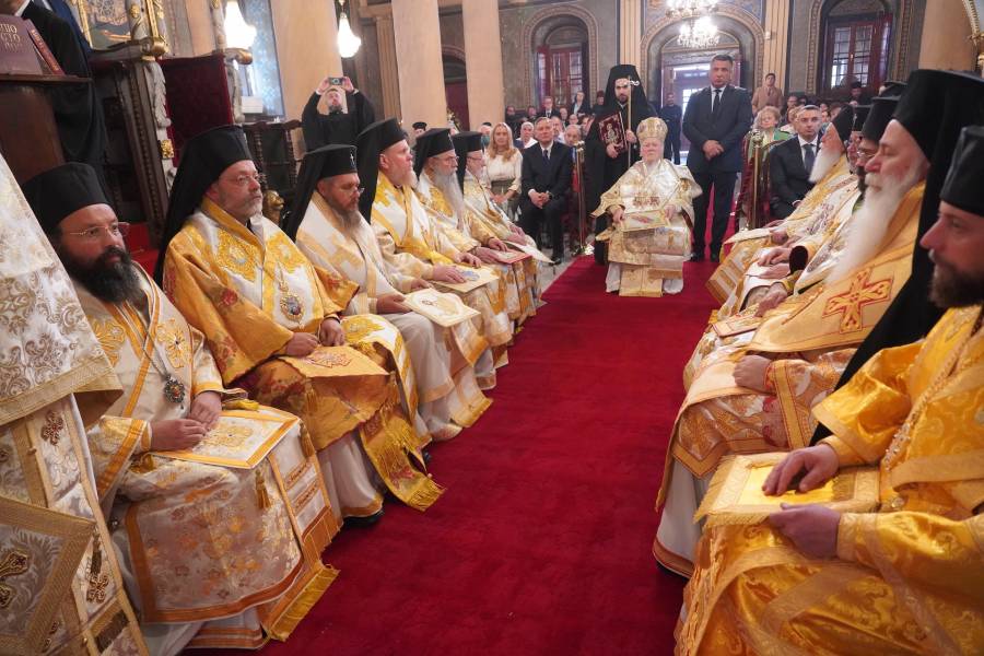 Български митрополити съслужиха с представители на автокефалната ПЦУ (обновено)